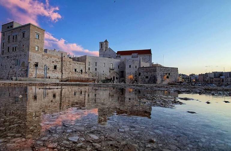 Giovinazzo Suite Pavone Griffi المظهر الخارجي الصورة